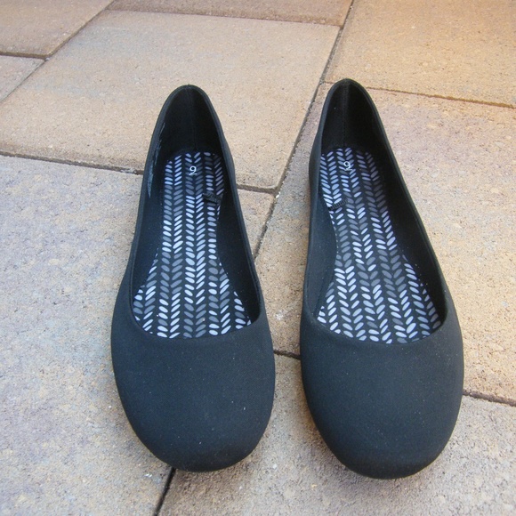 time and tru shoes flats